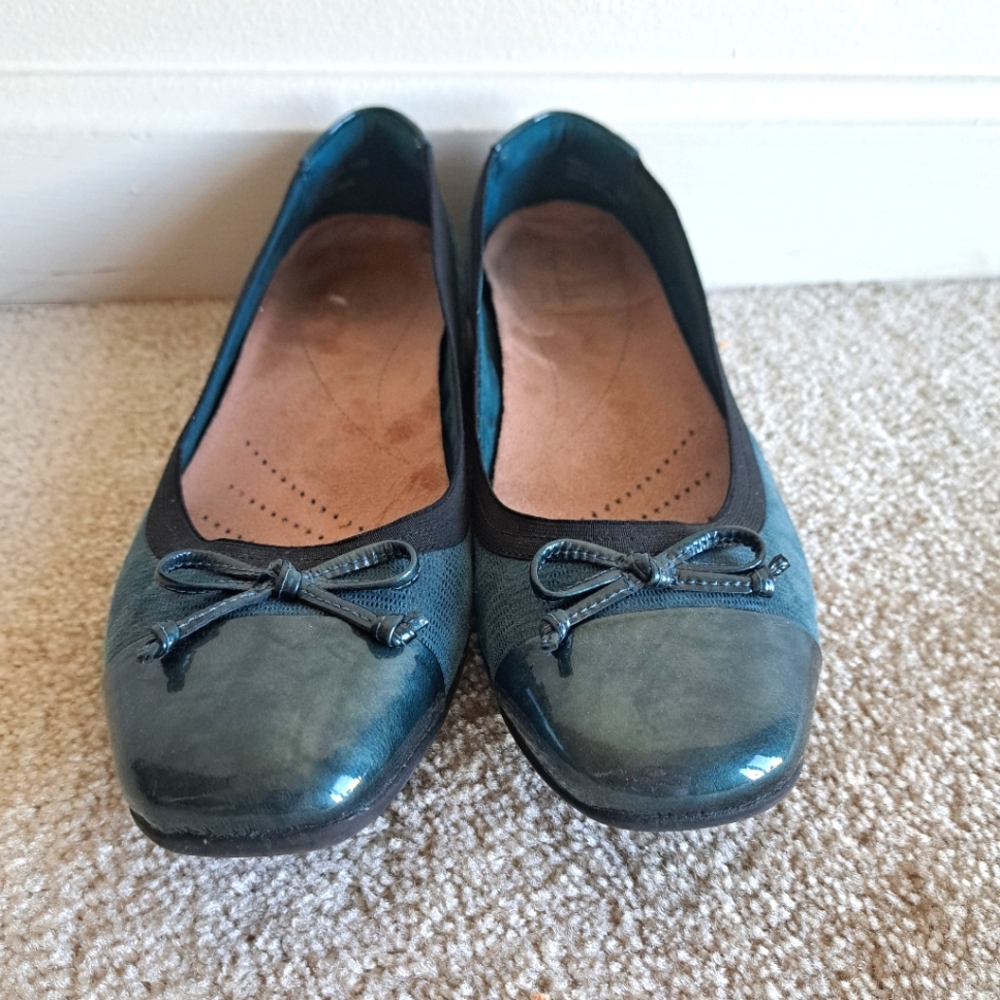 Barely used Clarks teal ballet flats, teal shoes Clarks